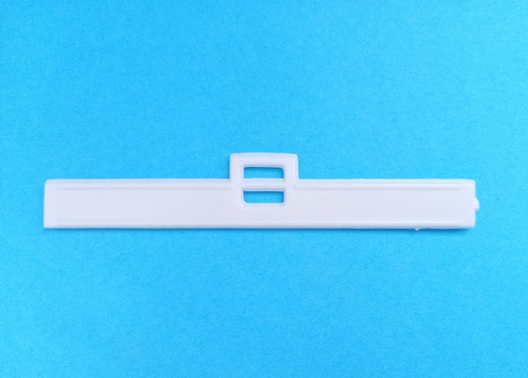 Ламеледержатель (плечико) 89 мм пластиковый для вертикальных жалюзи Ламеледержатель (плечико) используется для присоединения ламелей вертикальных жалюзи к карнизу.